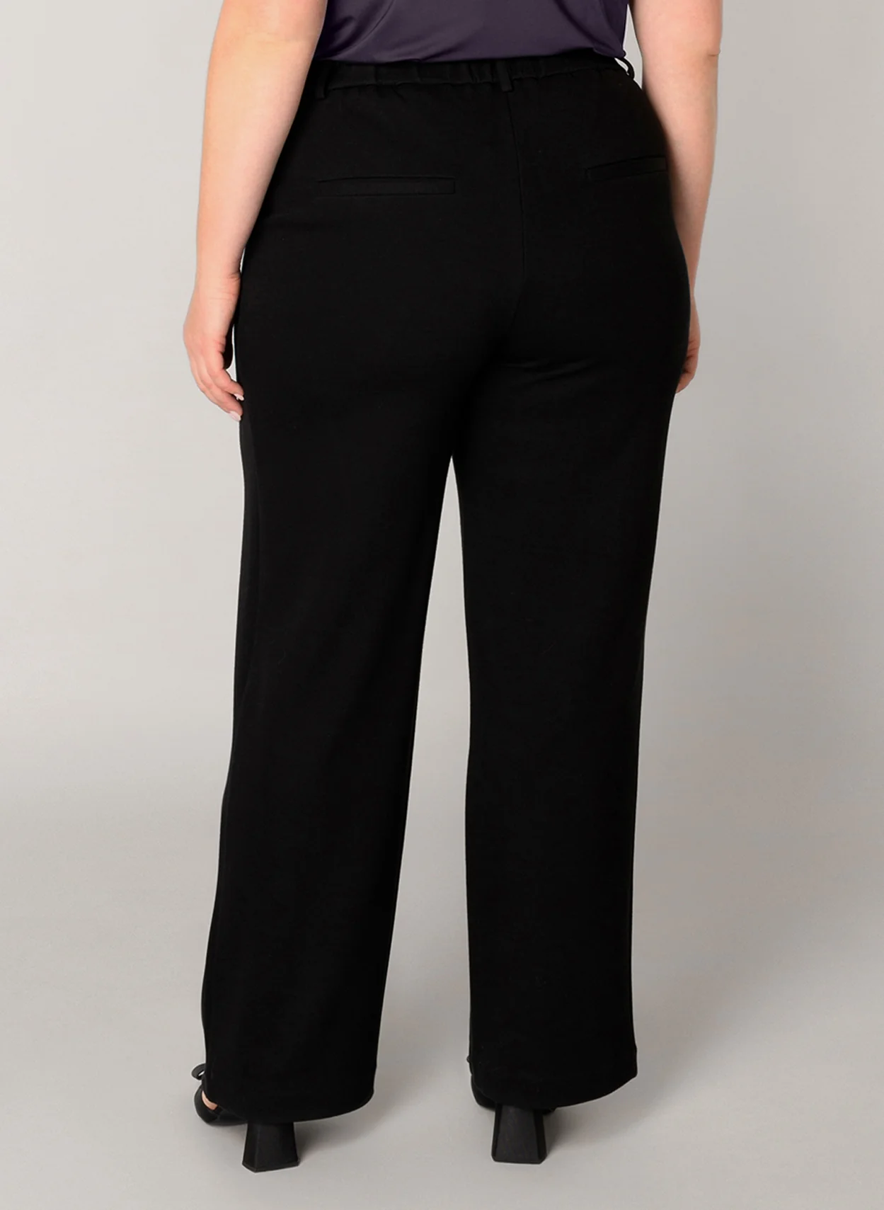 Base level curvy Pantalon 7000129 1000 black - Image 4