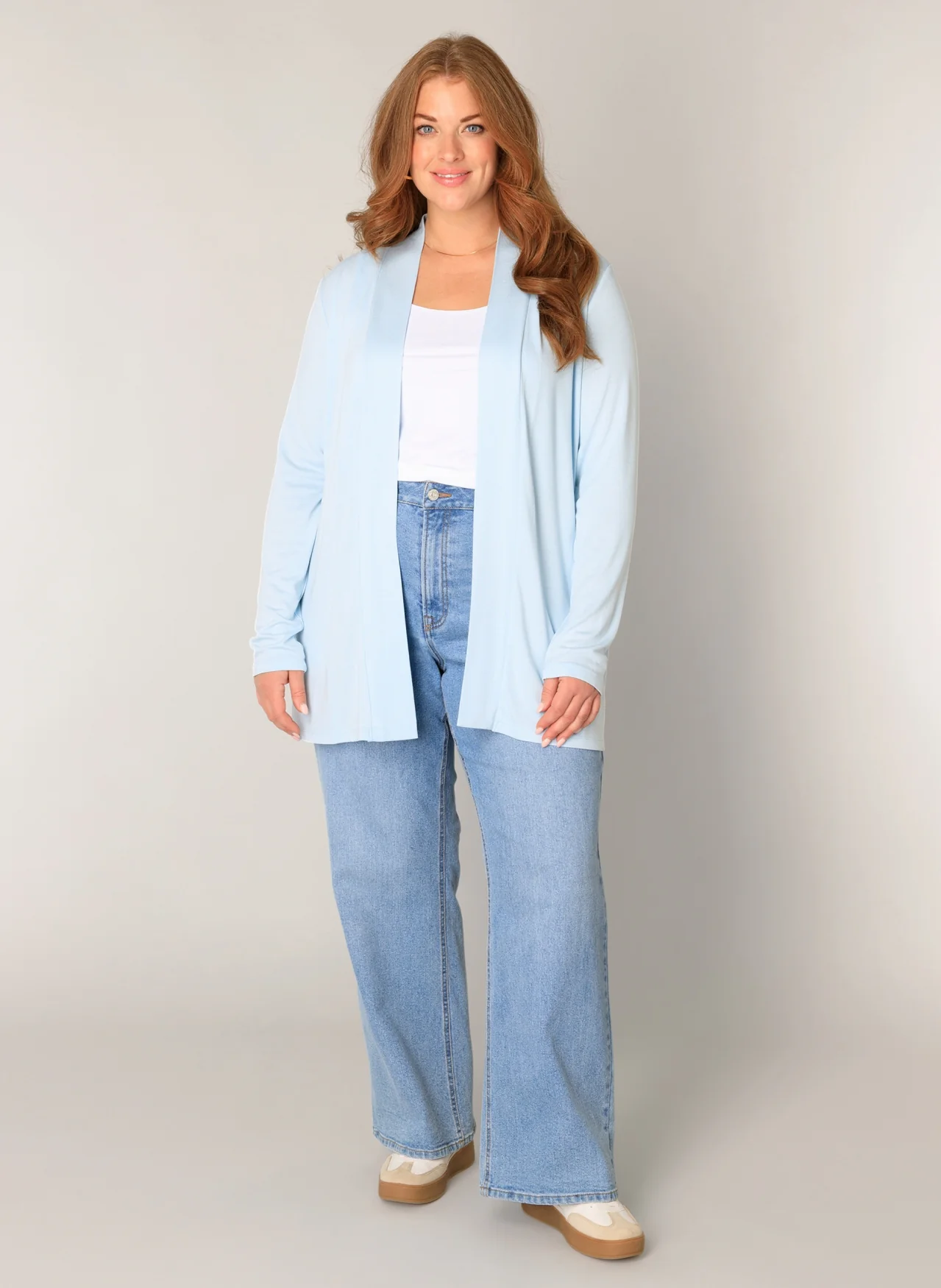 Base level curvy Vest 7000023 2030 light blue