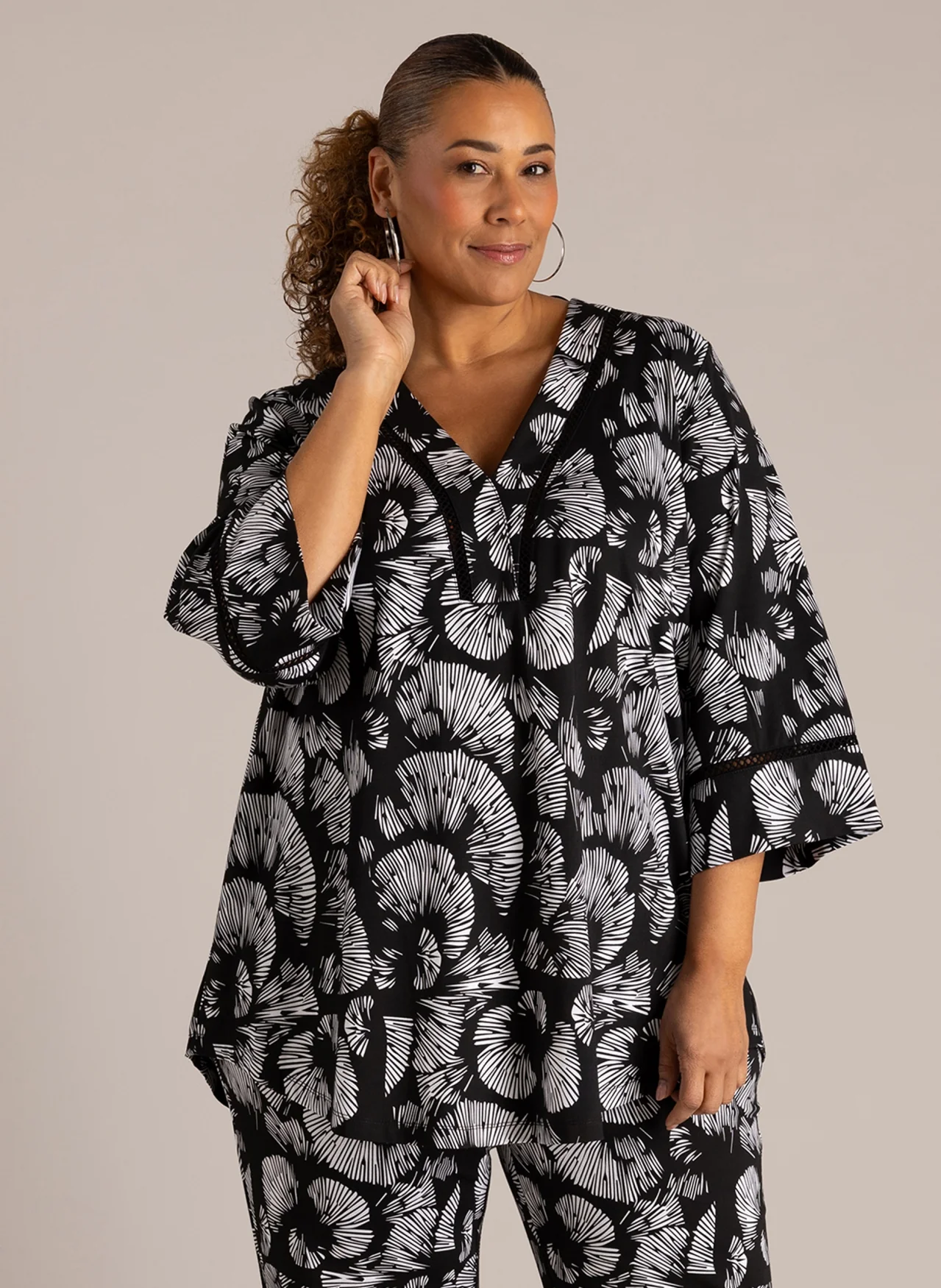 Colletta Tuniek 9000660 1099 black multi colour