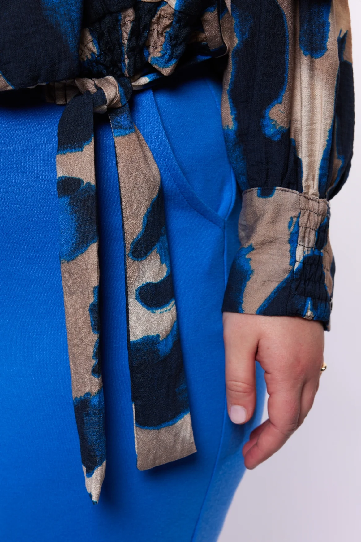 Exxcellent Blouse 26VQE02 412649 moon rock/dark sapphire - Image 5