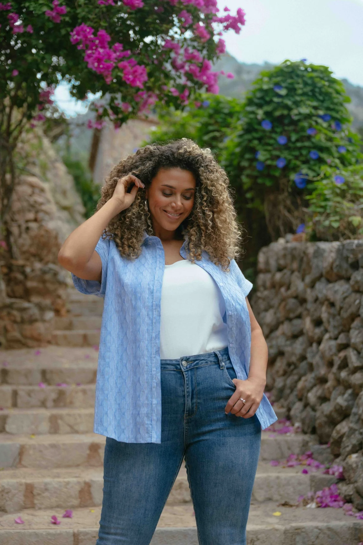 Exxcellent Blouse 26ZFZE12 632011 ice blue/offwhite