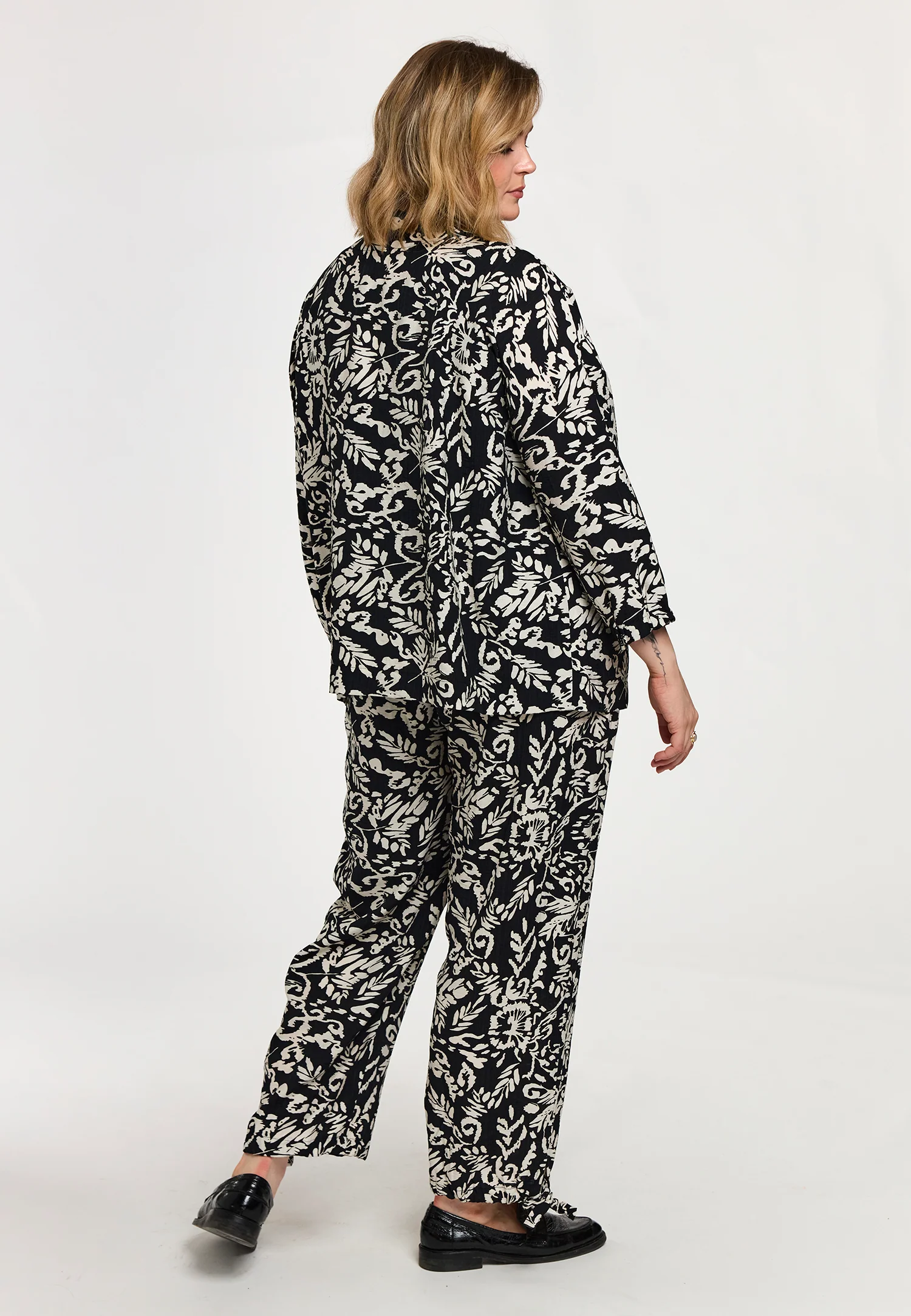 Gozzip Blouse G261029 BLACK WHITE - Image 5