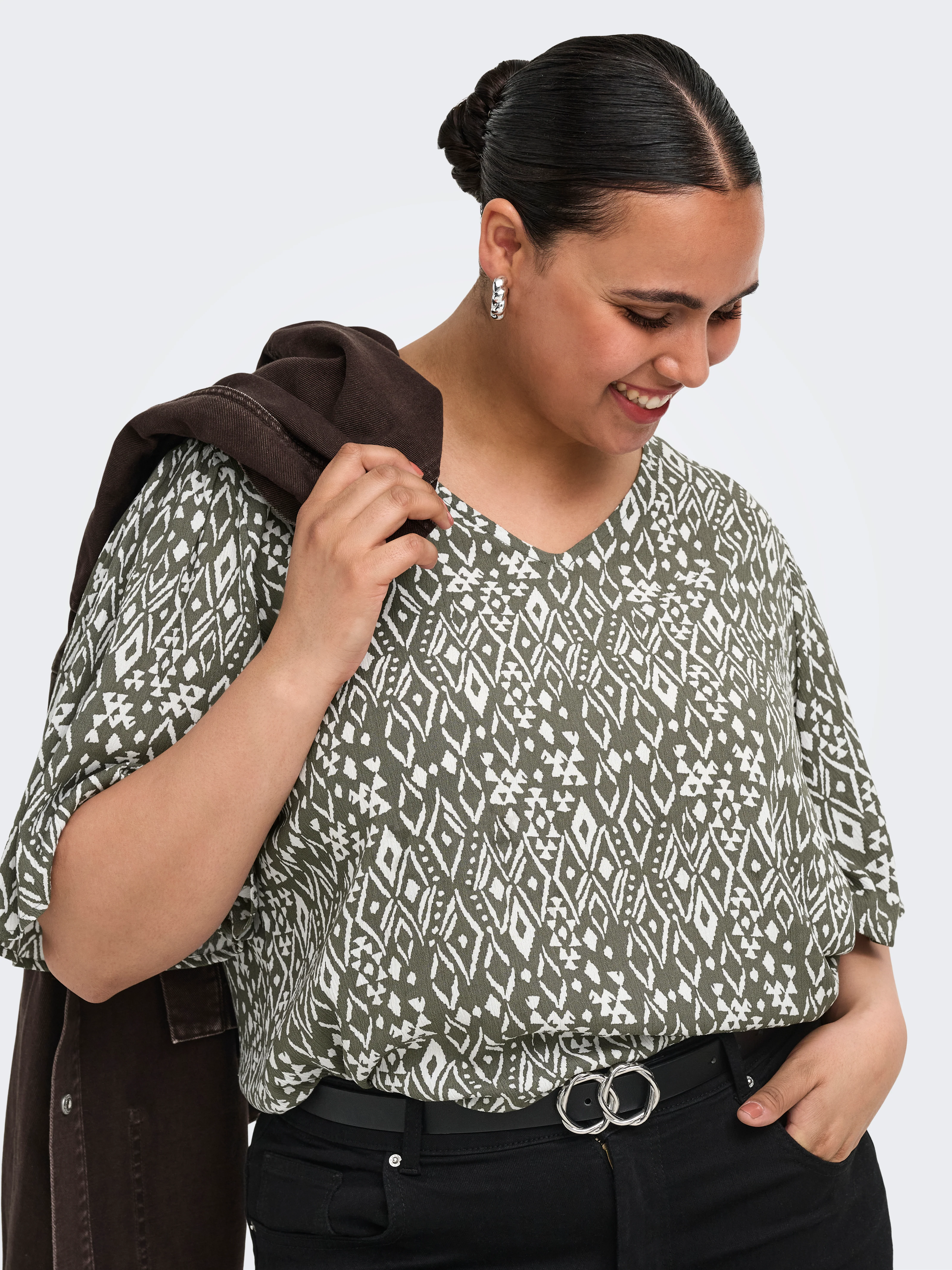 Only Carmakoma Blouse 15375679 303968001-Smokey Olive/SUMMER TRIBE - Image 8