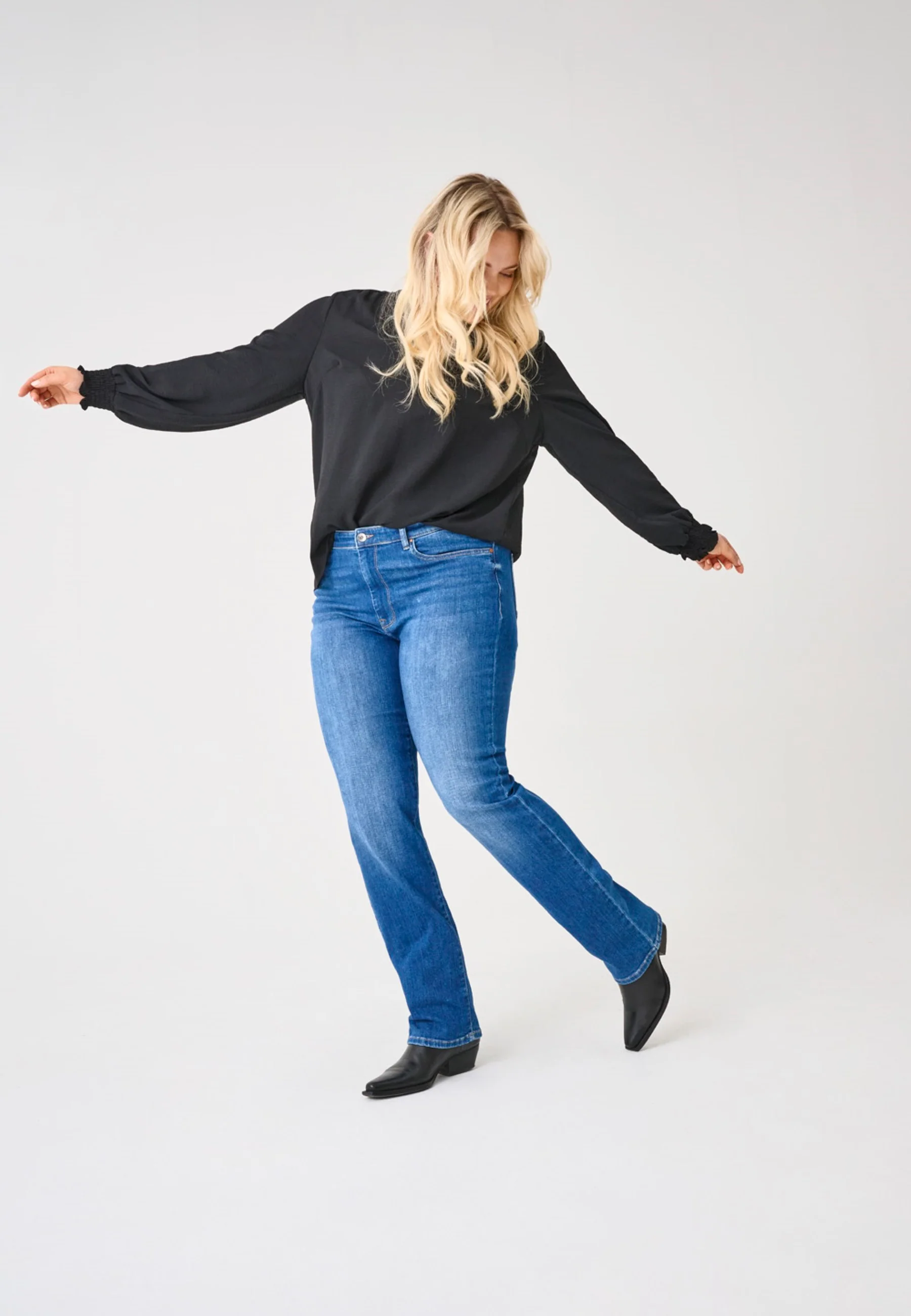 Only Carmakoma Jeans 15321076 179695-Medium Blue Denim - Image 6