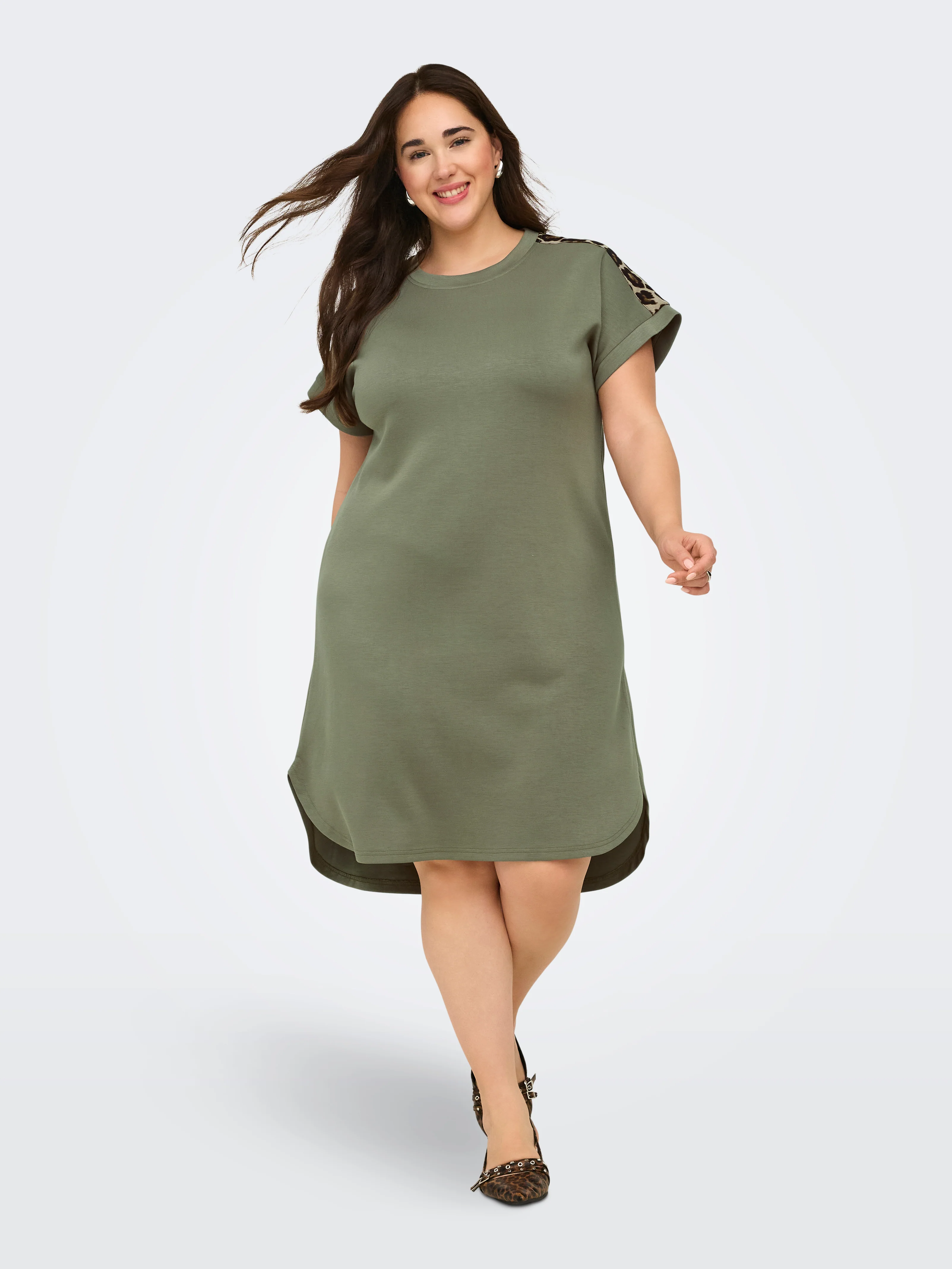 Only Carmakoma Jurk 15375553 303968-Smokey Olive - Image 85