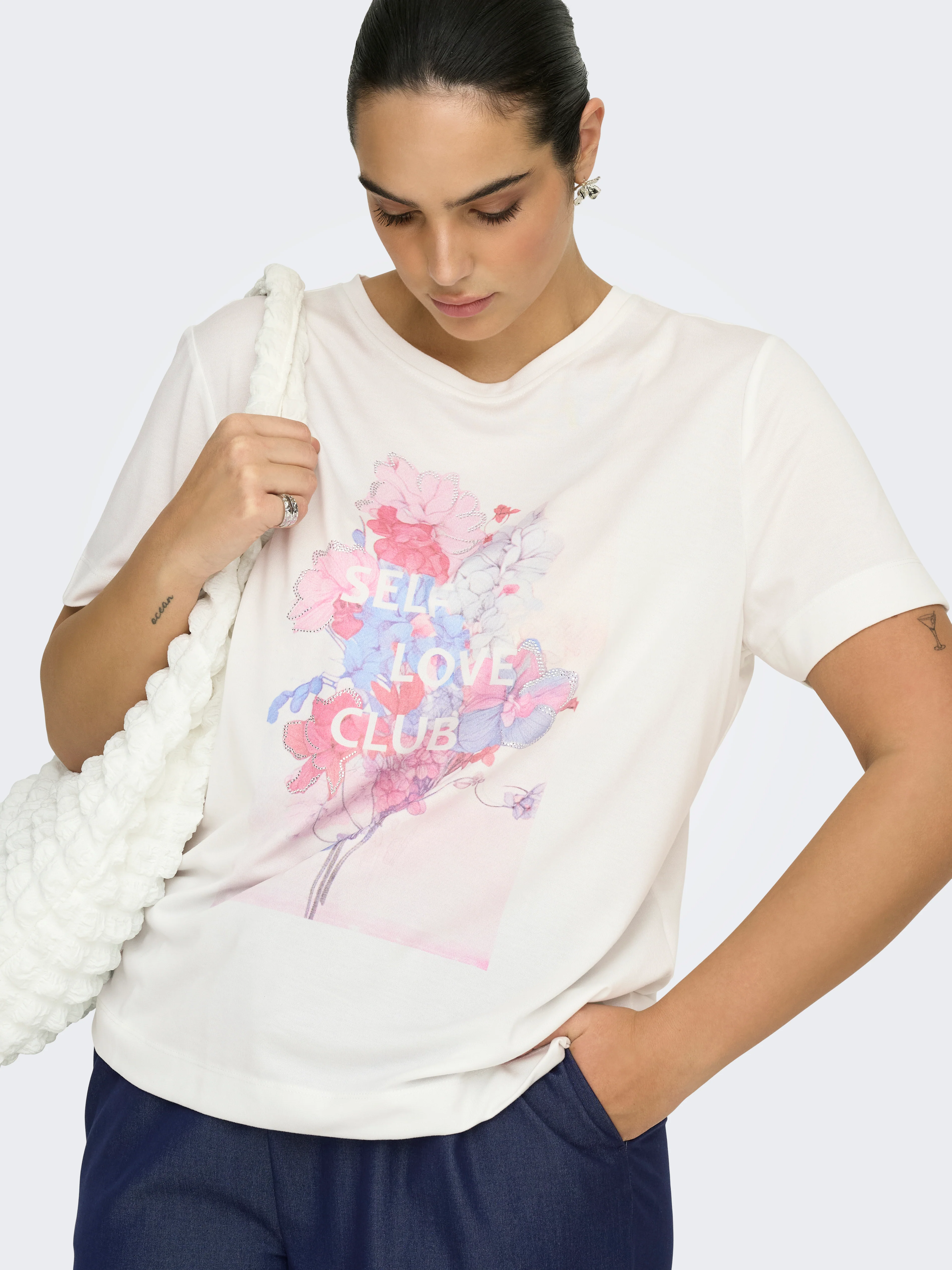 Only Carmakoma LM T-Shirt 15368821 177922002-Cloud Dancer/FLOWER - Image 10