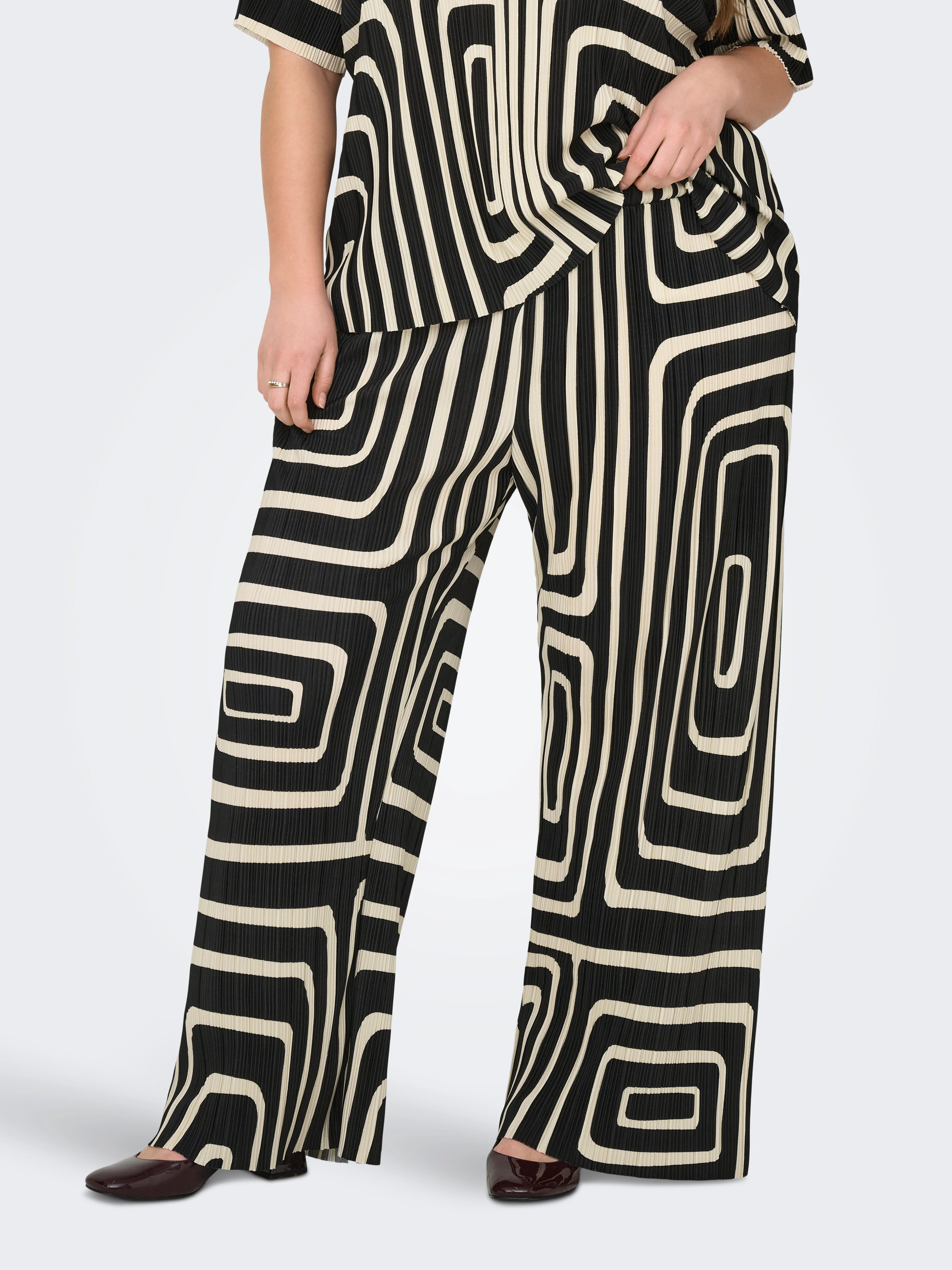 Only Carmakoma PANTALON 15370244 177911001-Black/Oatmeal Graphic - Image 25