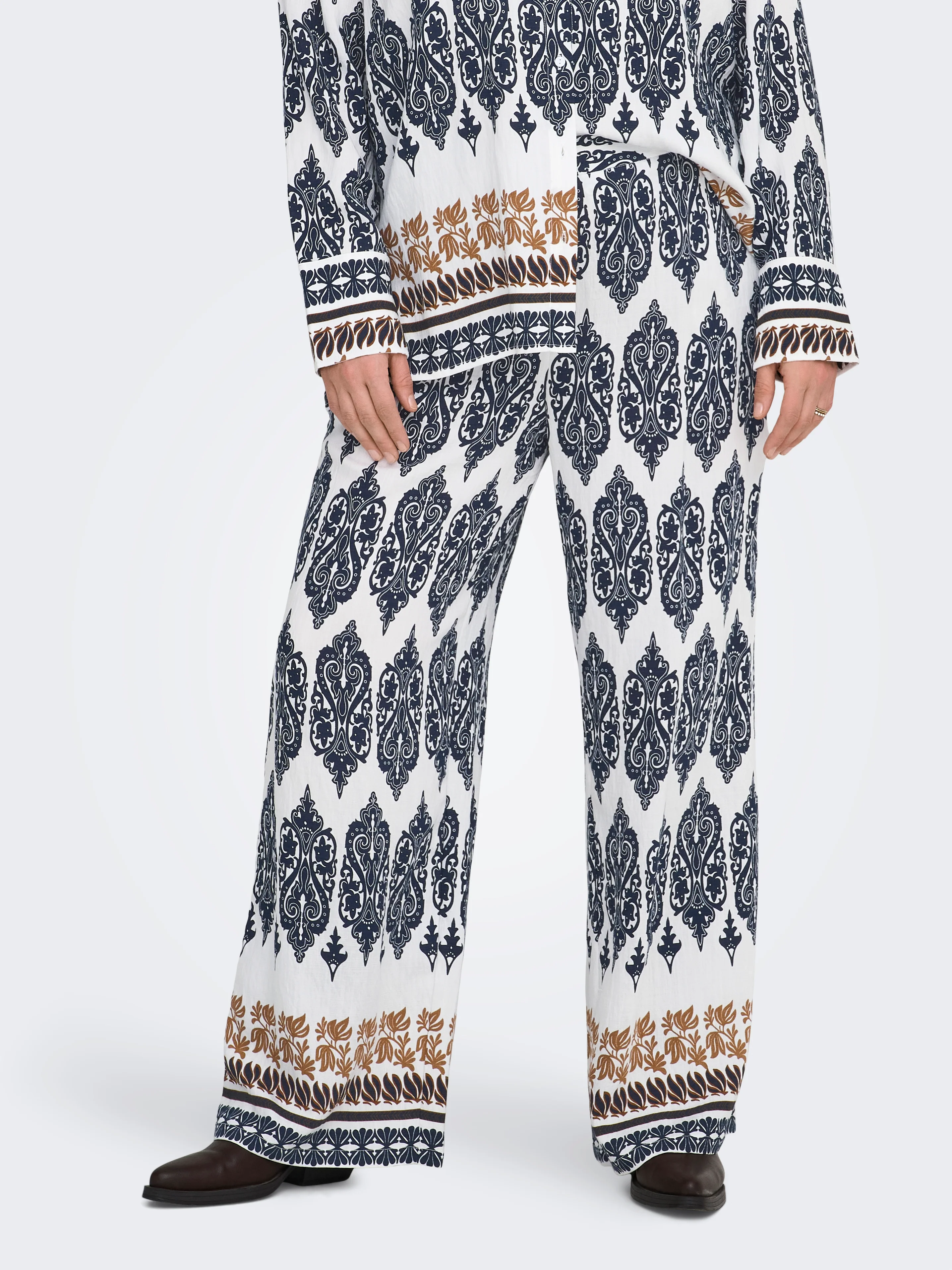 Only Carmakoma PANTALON 15372143 177922001-Cloud Dancer/ETHNIC - Image 37